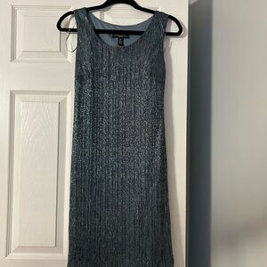 New Green sparkly flattering dress size 4P with Jacket